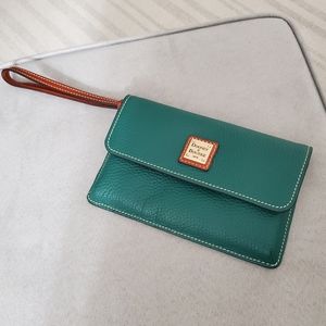Dooney and Bourke Wristlist